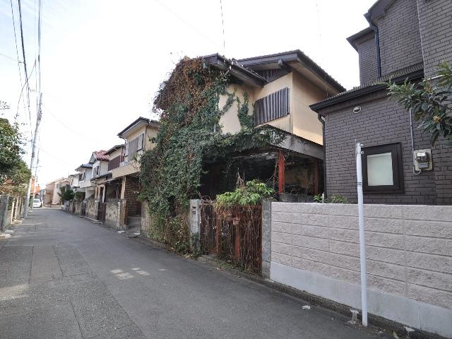 Local photos, including front road. Kodaira Ogawa 1-chome, contact road situation