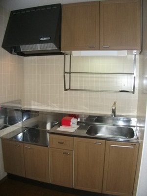 Kitchen. ● 2 lot gas stoves installed Friendly Kitchen ●