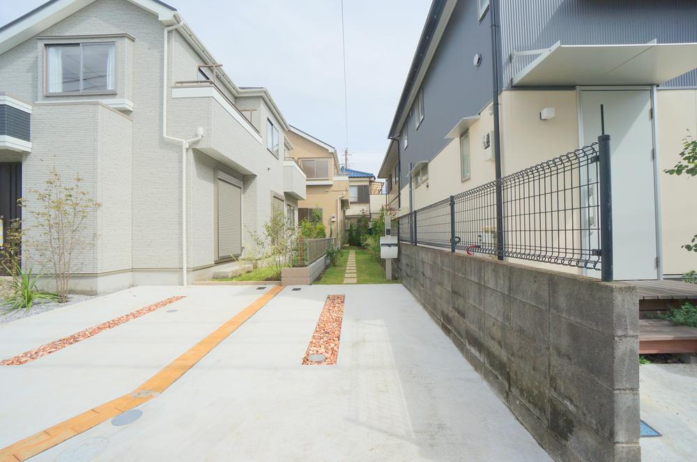 Parking lot. Local (September 2013) Shooting