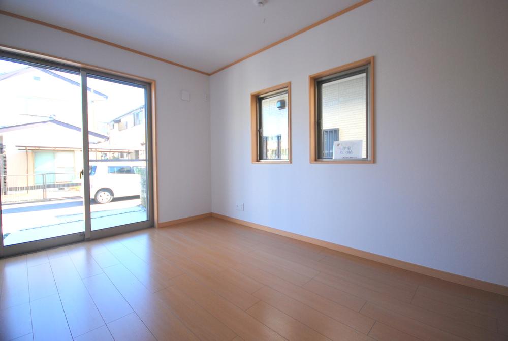 Non-living room. Local Photos