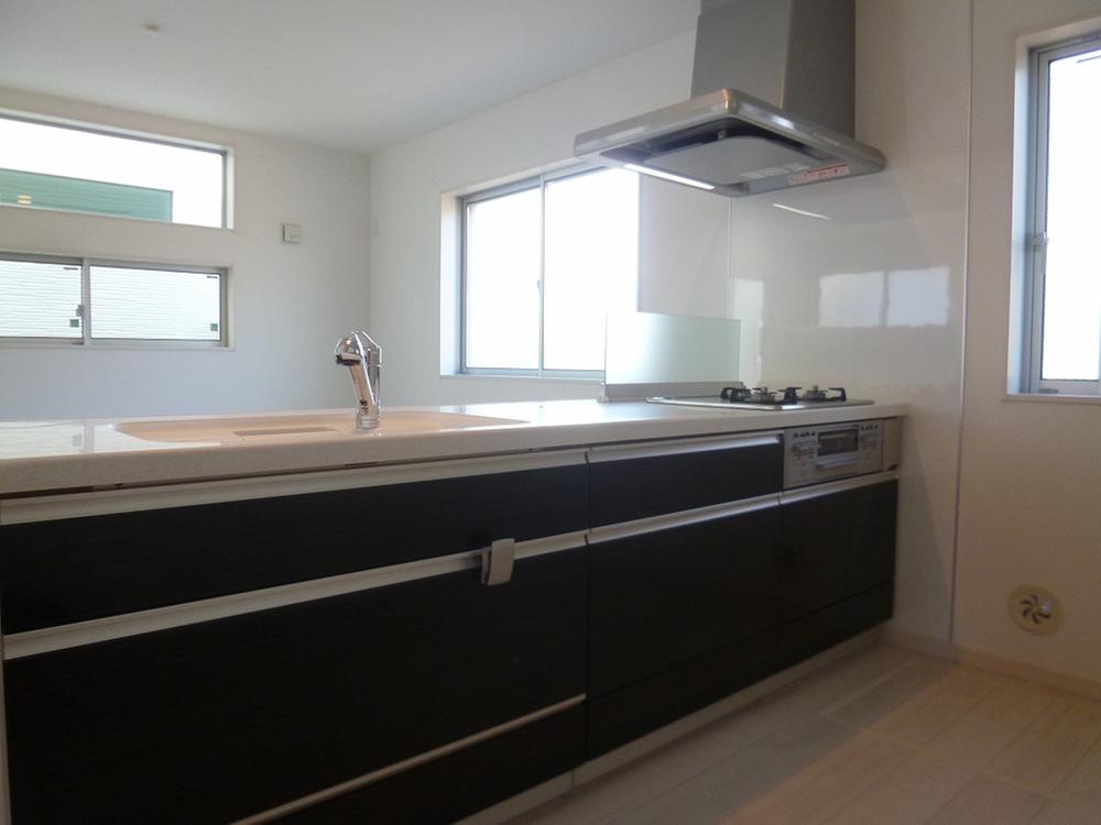 Kitchen. Indoor (12 May 2013) Shooting