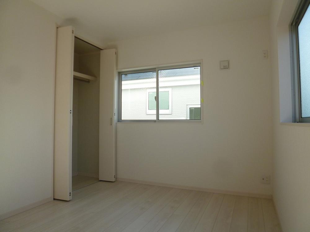 Non-living room. Indoor (12 May 2013) Shooting