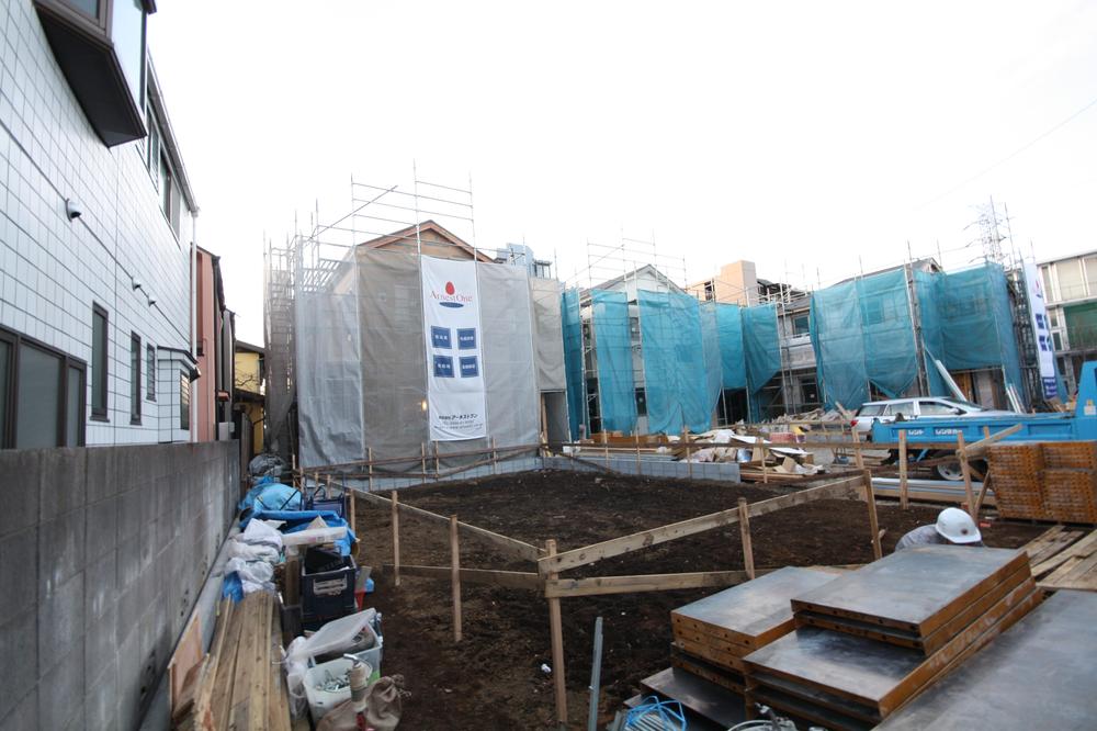 Local appearance photo. Local (12 May 2013) Shooting