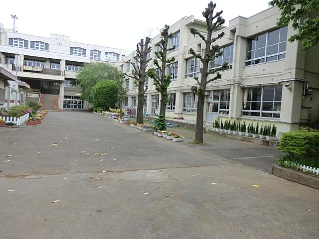 Junior high school. Kodaira stand Xiaoping 1194m until the fifth junior high school