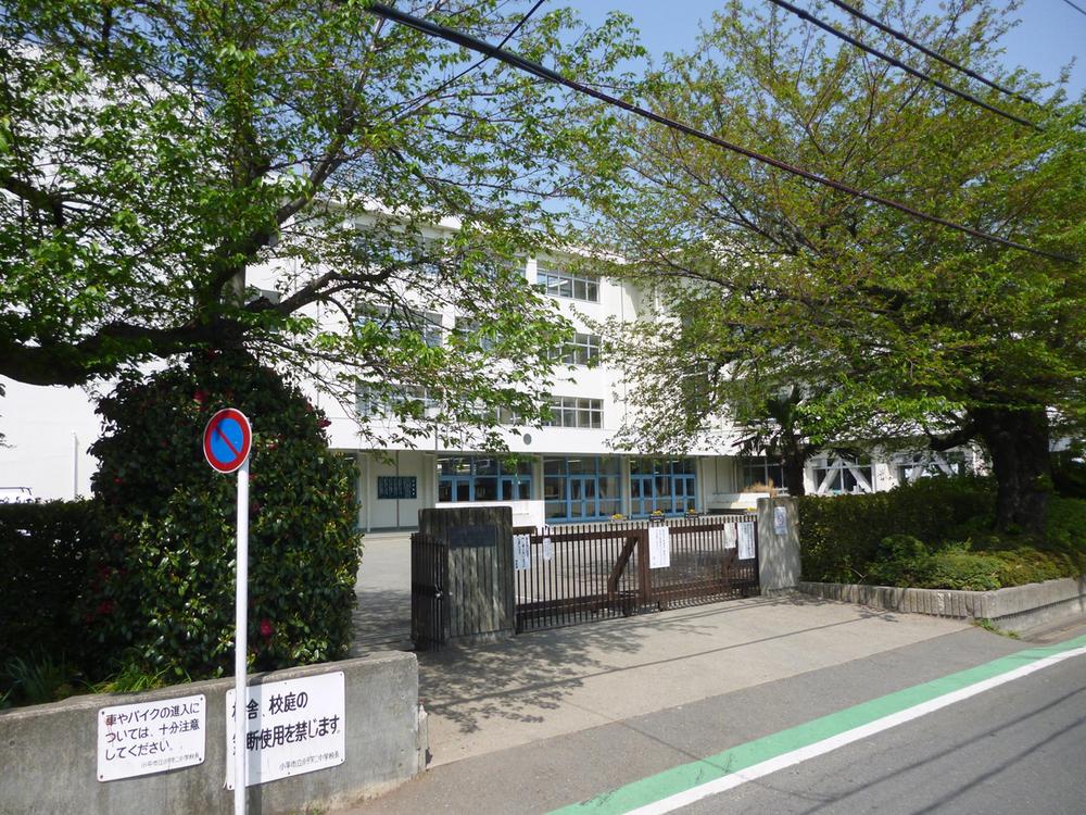Junior high school. Kodaira 1400m to stand the second junior high school