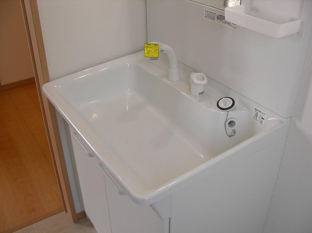 Wash basin, toilet. Indoor (10 May 2013) Shooting