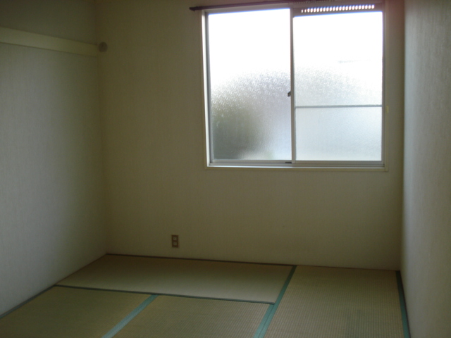 Other room space. Japanese-style room 6 tatami