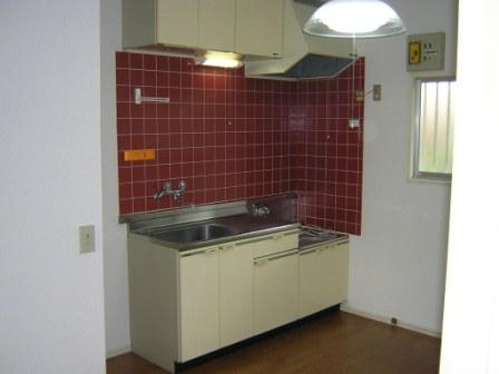 Kitchen. Gas stove installation Allowed. There is also space for a refrigerator