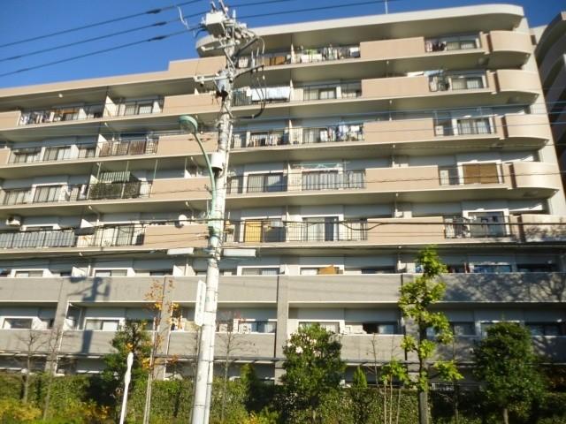 Local appearance photo. Total units 204 is a household of Big community