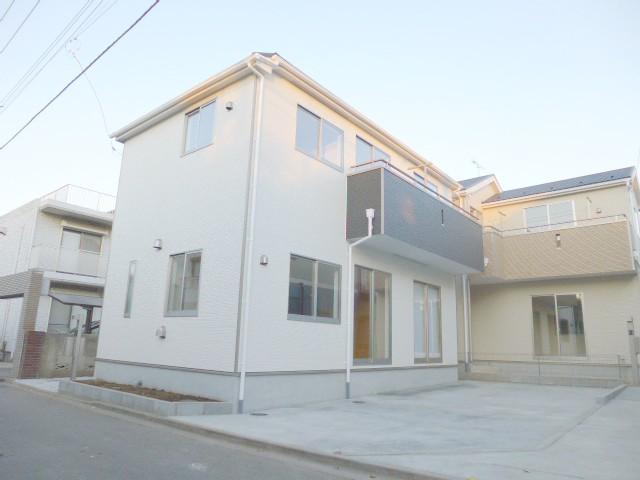 Local appearance photo. 1 Building appearance of