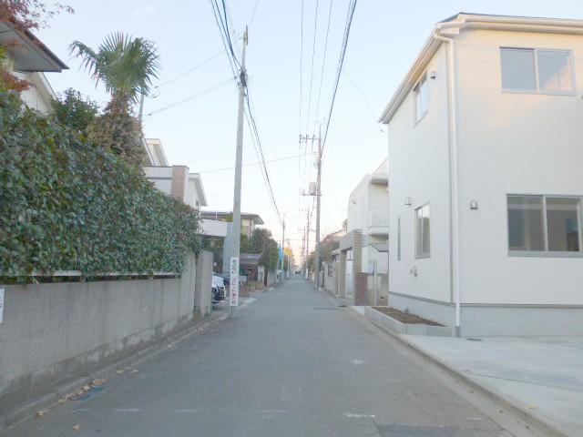 Local photos, including front road. It is a quiet residential area
