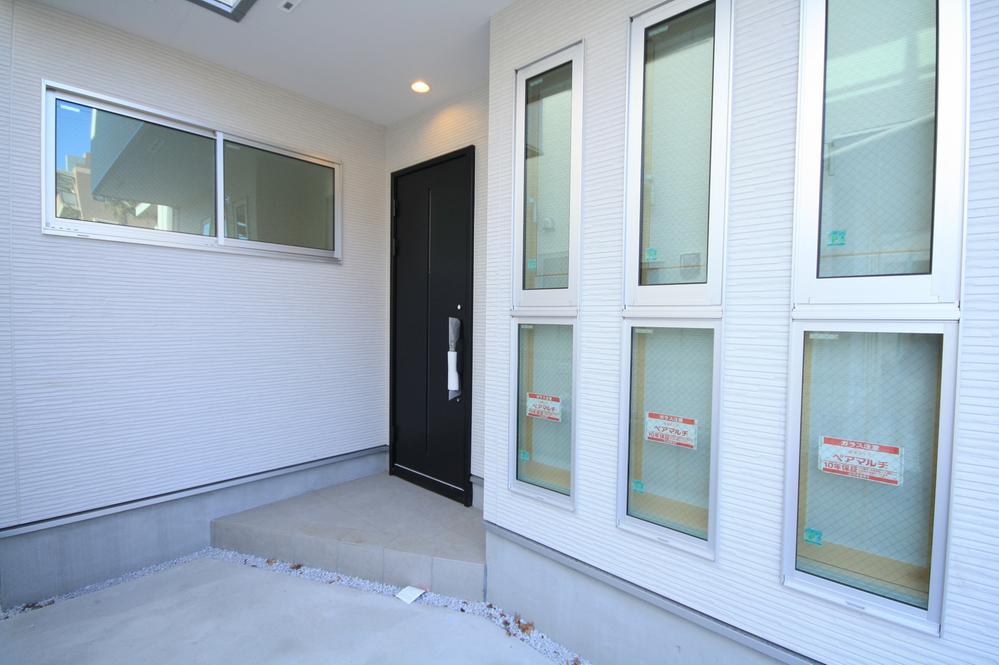 Entrance. Local Photos