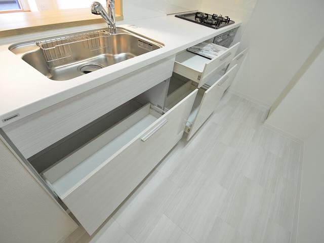 Kitchen. Melody Heim Hitotsubashigakuen kitchen storage