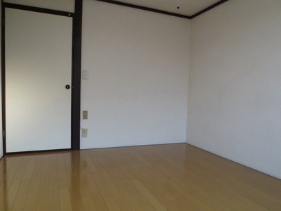 Other room space. All flooring