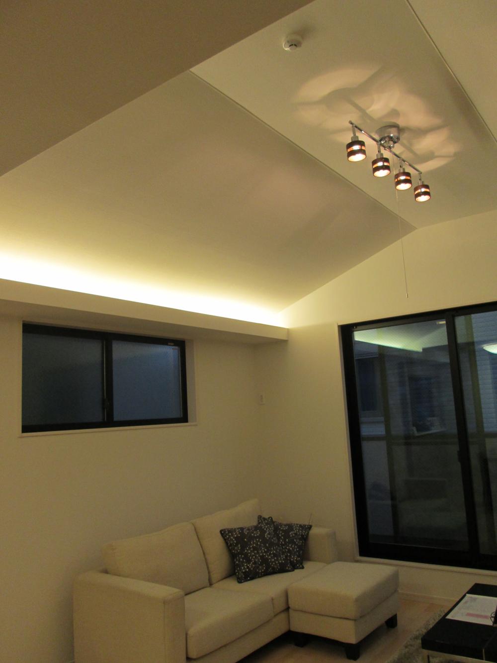 Other. Living ceiling indirect lighting