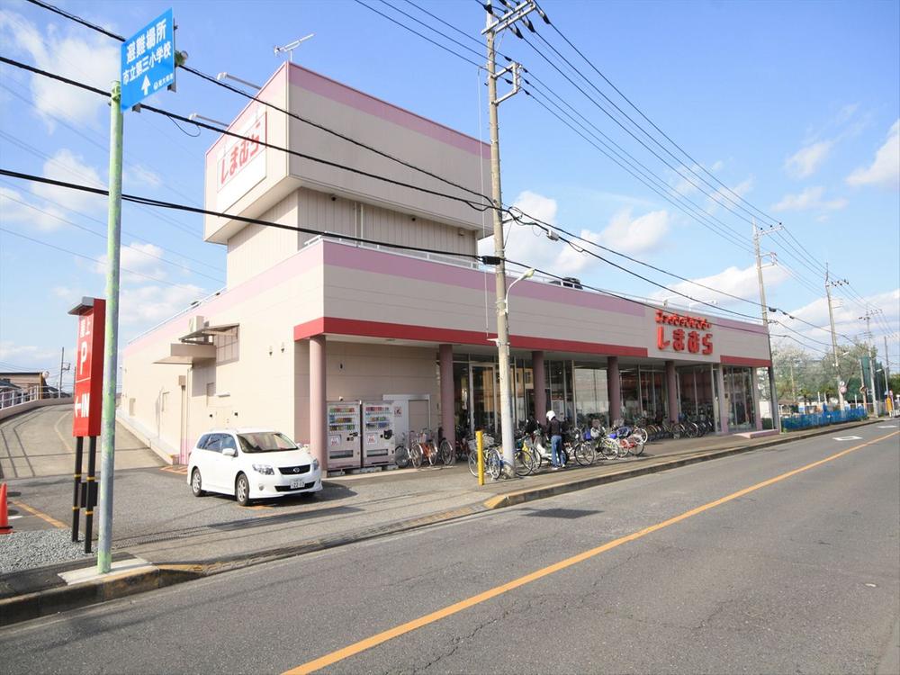 Shopping centre. 1335m to Fashion Center Shimamura Higashiyamato shop