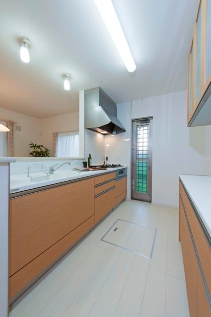 Kitchen. 3 Building kitchen (H25. 7 May) Shooting