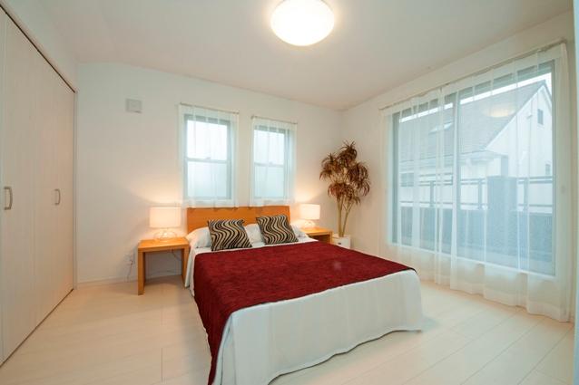 Non-living room. Building 3 Master Bedroom (H25. 7 May) Shooting