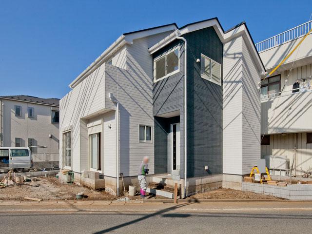 Local appearance photo. Local (11 May 2013) Shooting