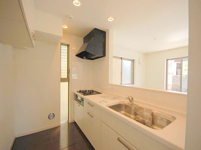 Same specifications photo (kitchen). Example of construction