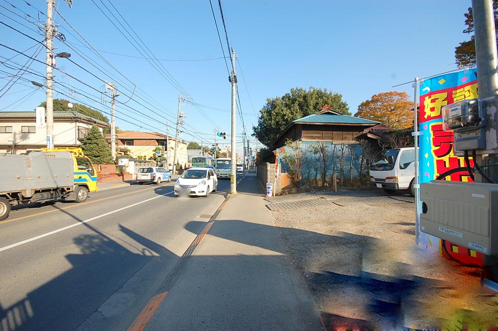 Local photos, including front road. Local Photos