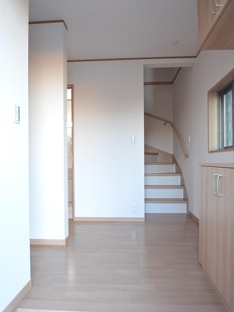 Entrance. Building 2 Entrance