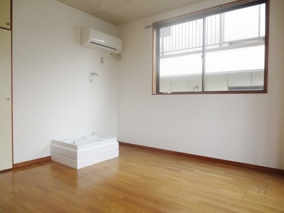 Other room space. Flooring