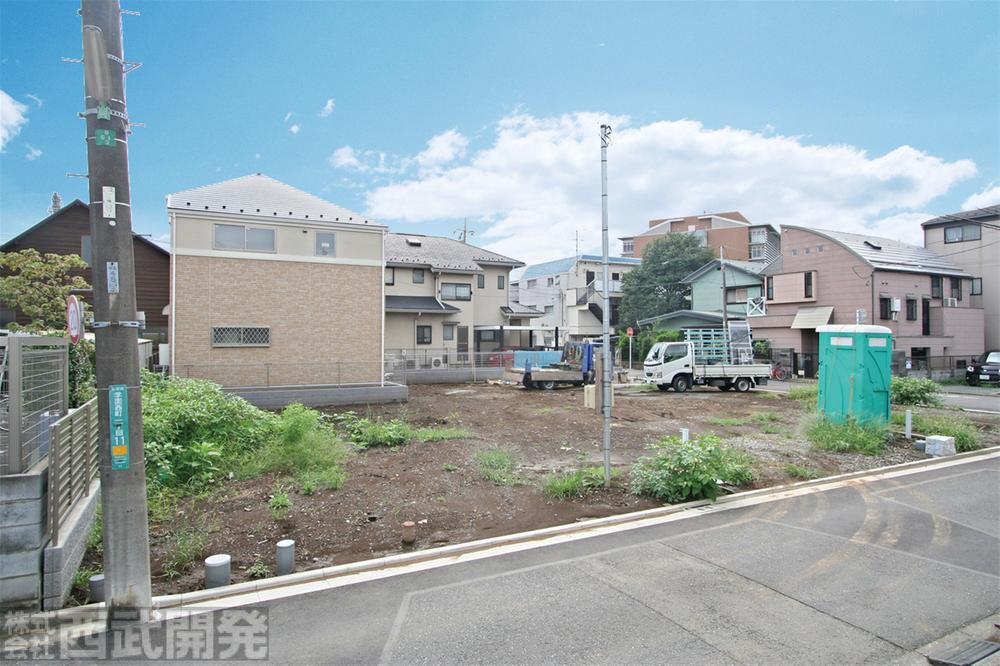 Local photos, including front road. Local (September 2019) Shooting