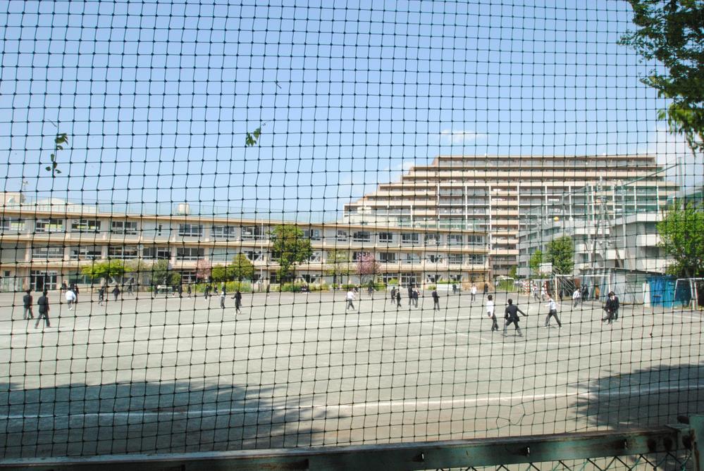 Junior high school. Kodaira stand Xiaoping 144m until the fourth junior high school