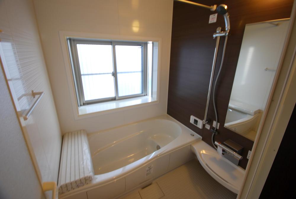 Same specifications photo (bathroom). Example of construction