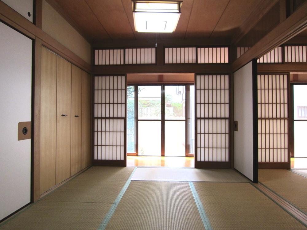 Non-living room. Japanese-style room about 6 tatami (September 2012) shooting