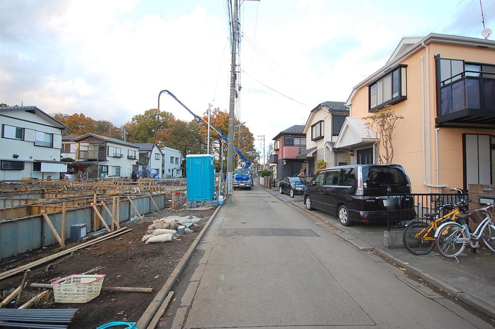 Local photos, including front road. Local Photos