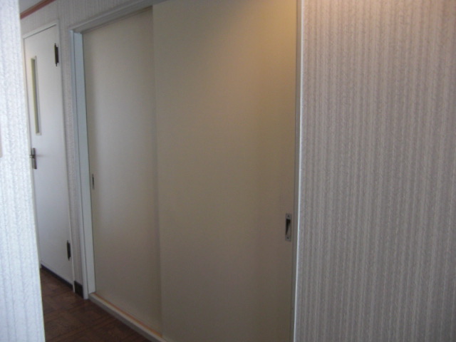 Other. While housing 1 which is in the corridor