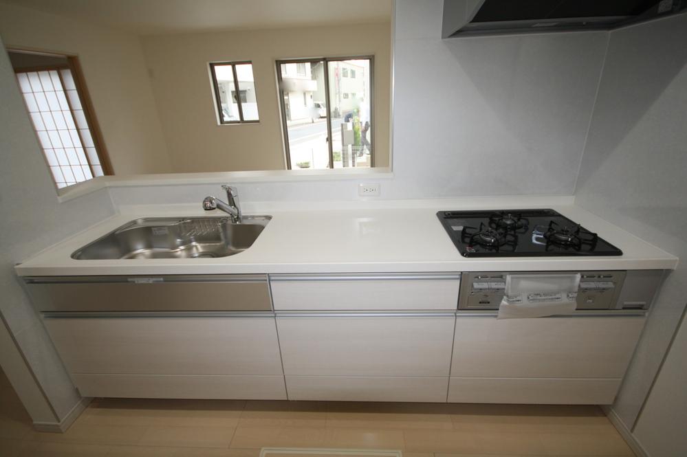 Same specifications photo (kitchen). Seller construction cases