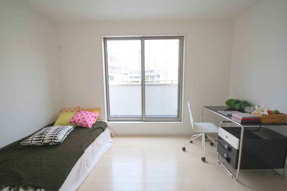 Non-living room. Indoor (10 May 2013) Shooting