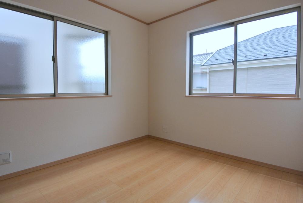 Same specifications photos (Other introspection). Seller enforcement example