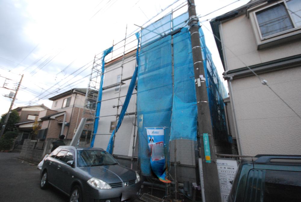 Local appearance photo. Local (12 May 2013) Shooting