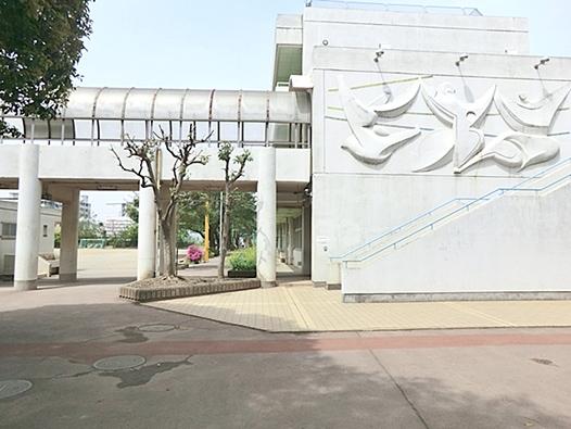 Primary school. Kodaira stand Xiaoping 1150m until the seventh elementary school