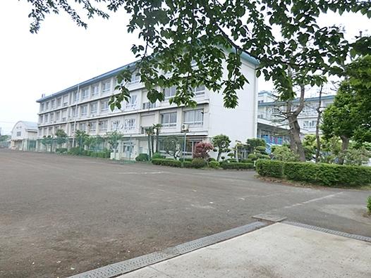 Junior high school. Kodaira stand Xiaoping 1100m until the sixth junior high school