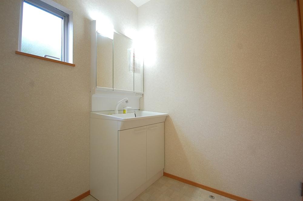 Wash basin, toilet. Example of construction