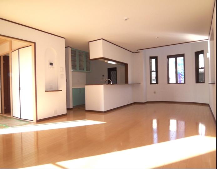 Same specifications photos (living). Enforcement example