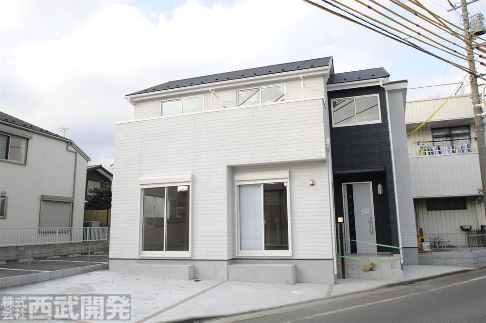 Local appearance photo. Local (11 May 2013) Shooting