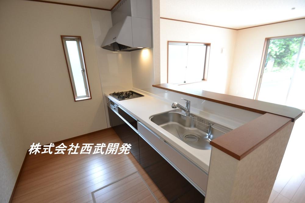 Living. (Building 2) same specification