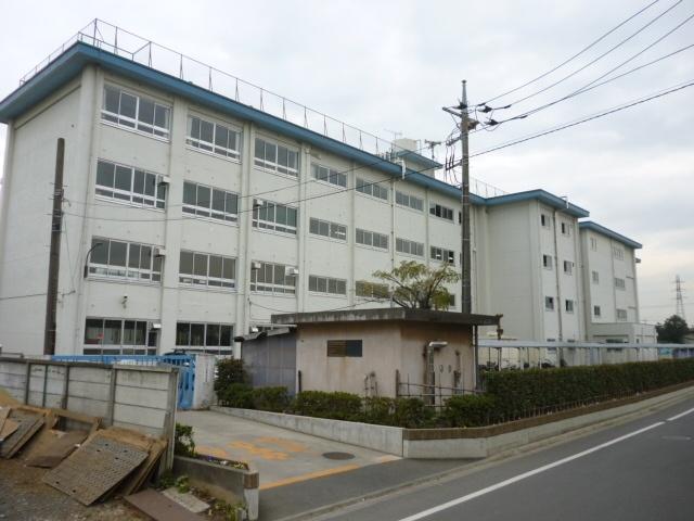 Junior high school. Deng 1100m until the sixth junior high school