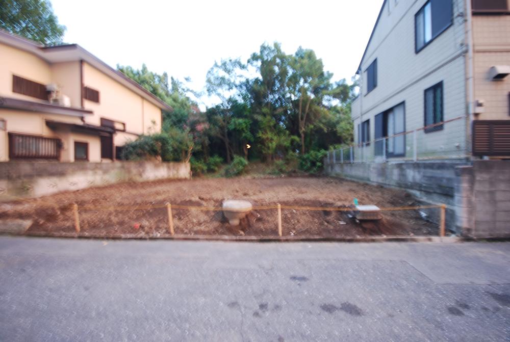 Local photos, including front road. Local Photos