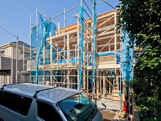 Local appearance photo. Local (12 May 2013) Shooting