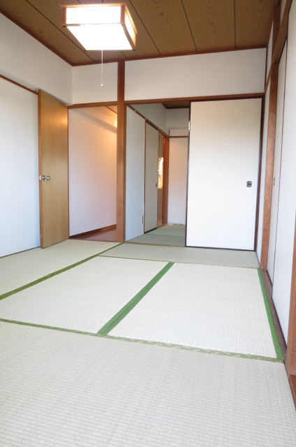 Other. Japanese-style room 6 quires