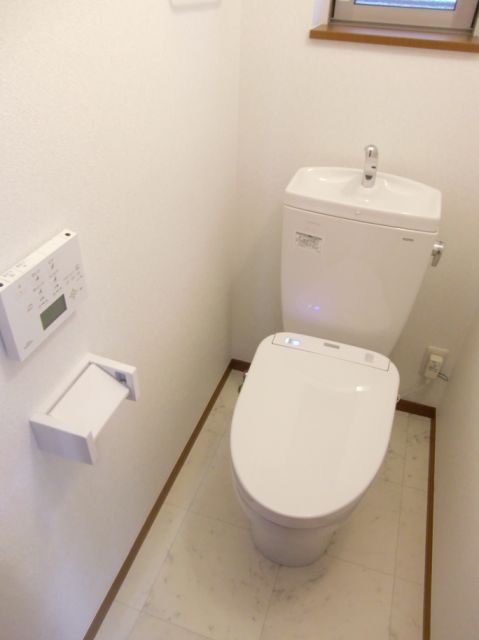 Toilet. Clean cleaning function with hot shower toilet