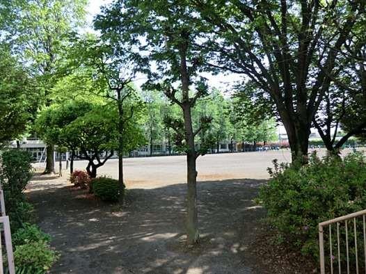 Junior high school. Hanakoganeiminami 1415m until junior high school