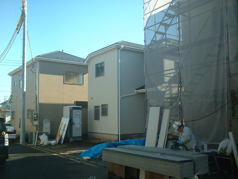 Local appearance photo. December 20 shooting 1 ・ It takes 2 Building scaffolding